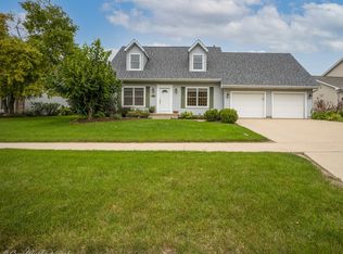 621 Fox Holw, Dekalb, IL 60115