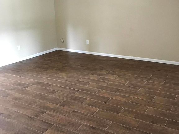 3rd image of 4640 Key Largo Dr W