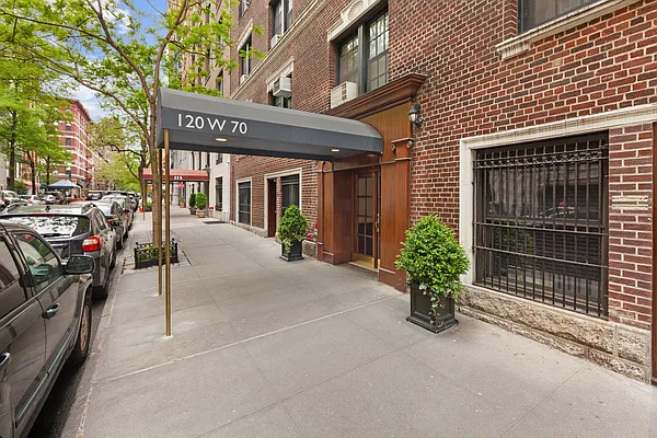 Sold by Compass | media 11