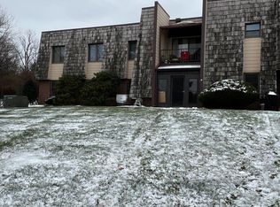 977 Village Round #J, Allentown, PA 18106