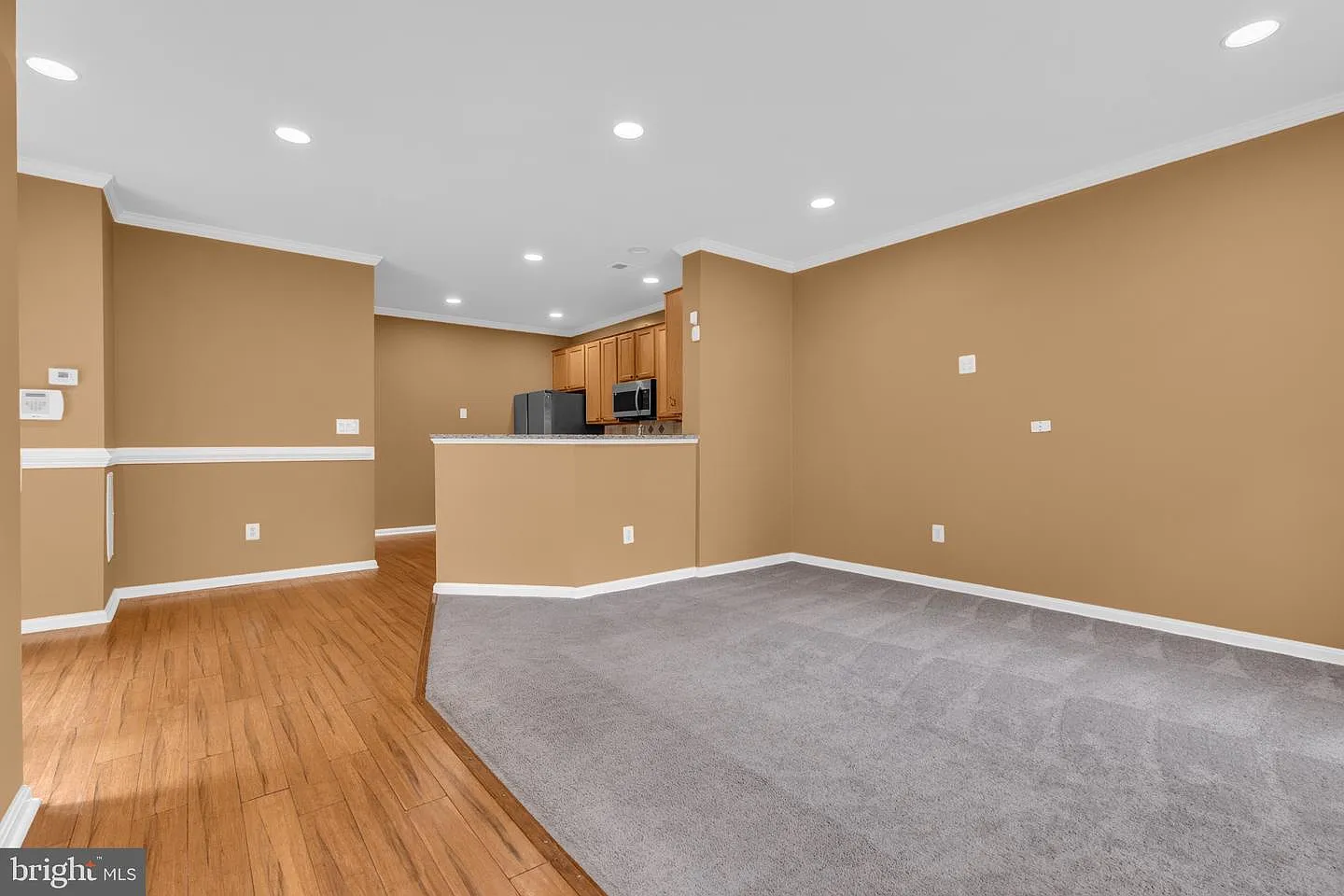 3 bed, 2.5 bath, 1728 sqft, $2,800 — Photo 2