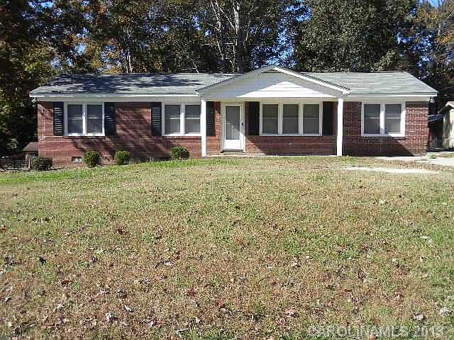 1st image of 221 Daniel Dr