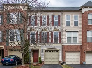 43111 Hunters Green Sq, Ashburn, VA 20148