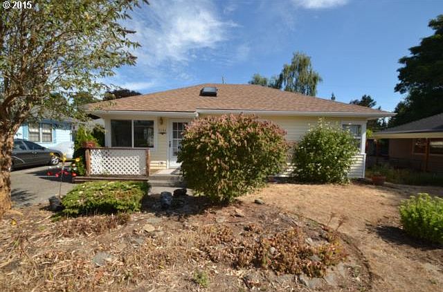 1st image of 3104 E 25th St