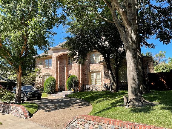 3rd image of 17 Winding Hollow Ln