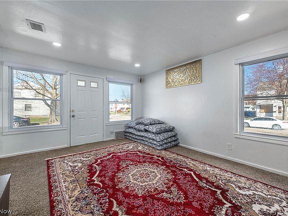 4th image of 14101 Rainbow Ave