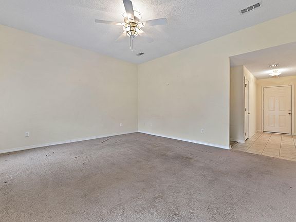 3rd image of 12458 Pineridge Ct