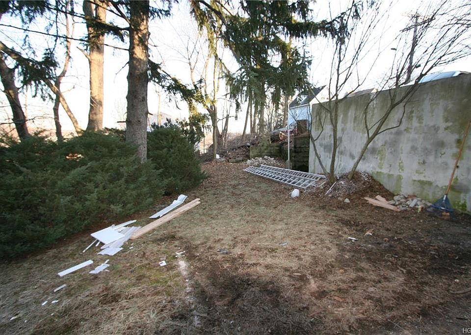 1st image of 405 Upland Ave