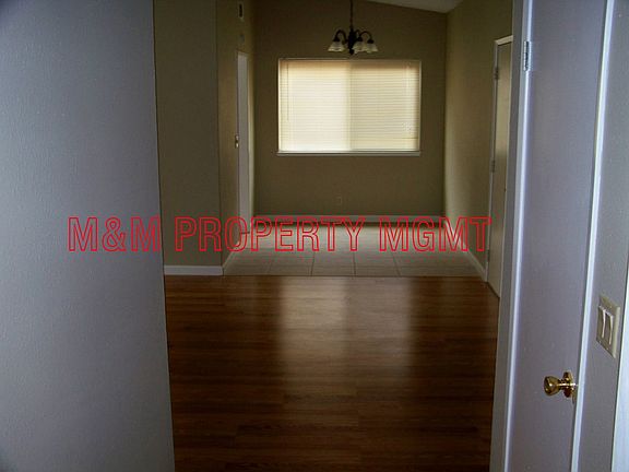 9044 Posada Dining Room