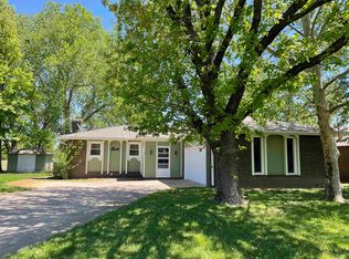 8 Cedar Dr, Halstead, KS 67056