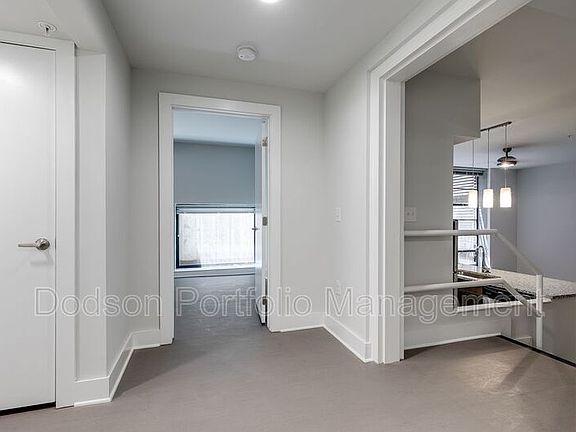4th image of 3003 Parkwood Ave #L107