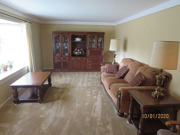 3rd image of 6108 Oakhaven Dr