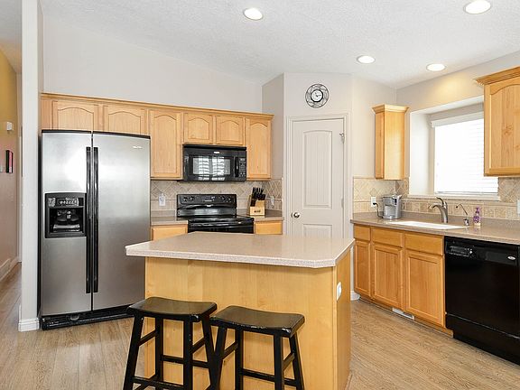 2nd image of 4463 W Sacajewa St
