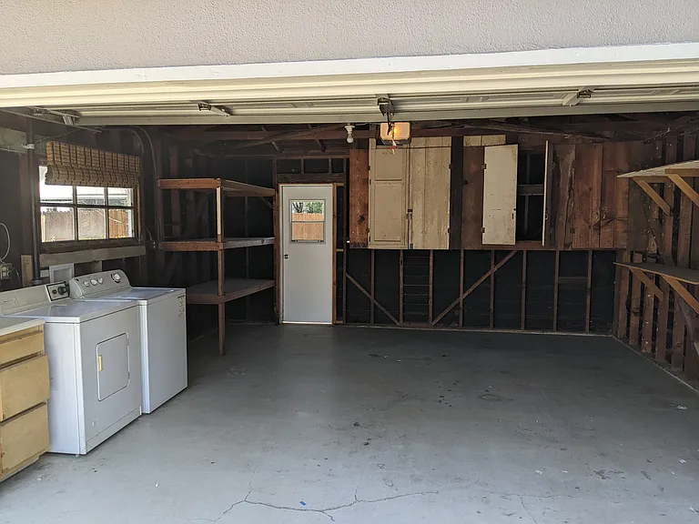 5636 Cedros Ave — Photo 27
