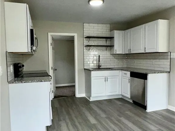 720 NE 111th St, Kansas City, MO 64155