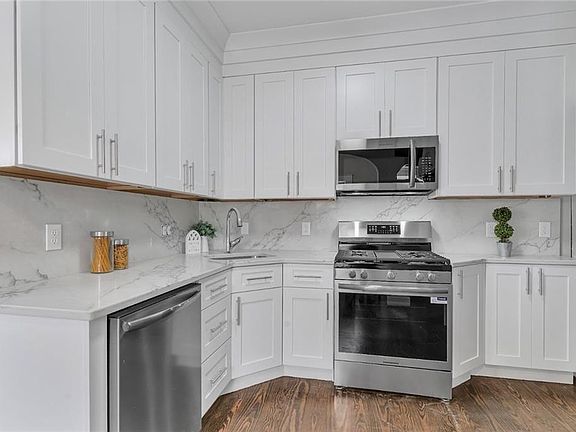 2nd image of 19 Greene Ln