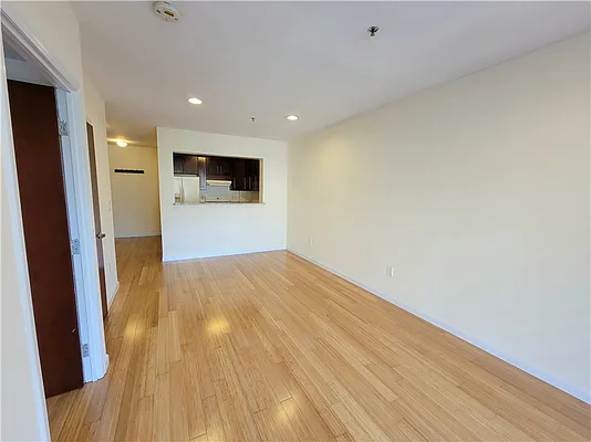 Rented by 18 REALTY | media 4