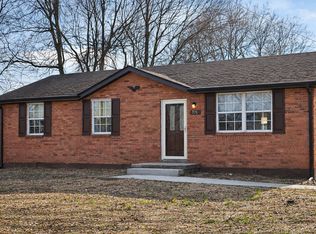 326 Destin Dr, Clarksville, TN 37040