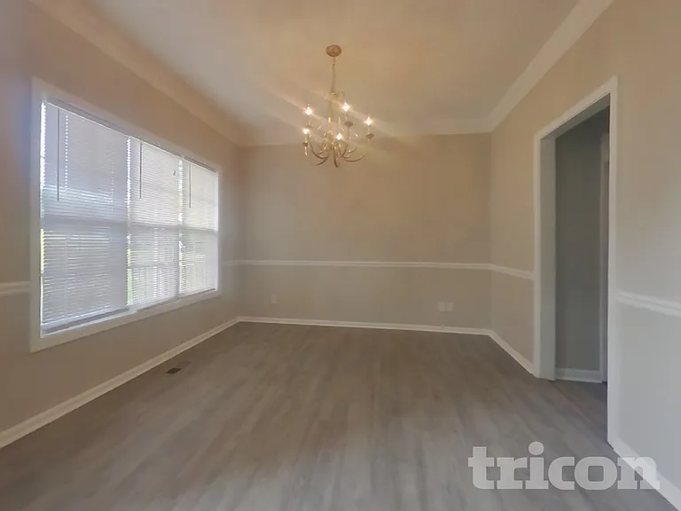 504 Anthony Pl — Photo 5