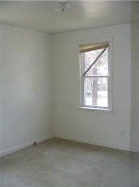 5th image of 945 Vermont Ave