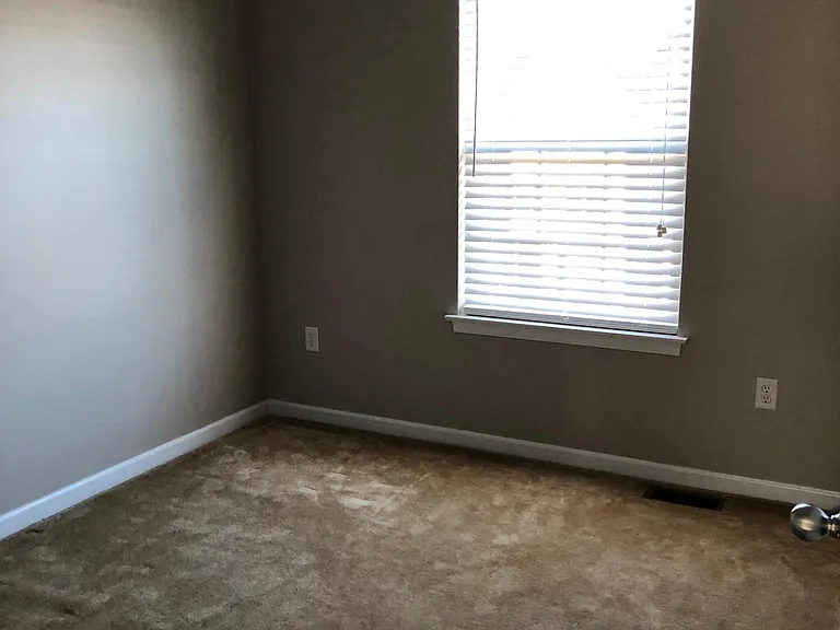 129 Cambridge Ln — Photo 10