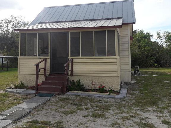 3rd image of 830 S De Leon Ave