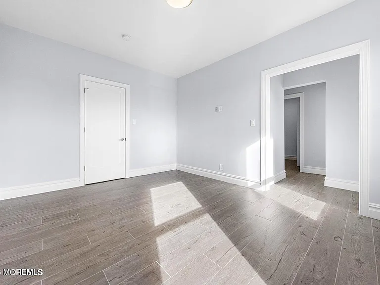 160 Monmouth St #2 — Photo 20