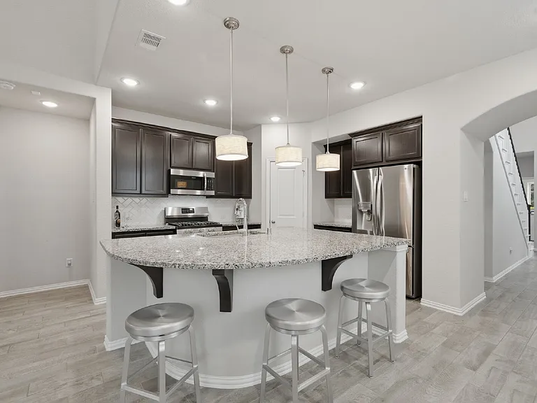 10602 Wagner St — Photo 9