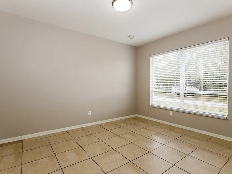 9804 N Connechusett Rd — Photo 13