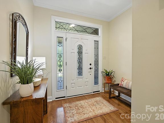 4th image of 4080 Barbrick St