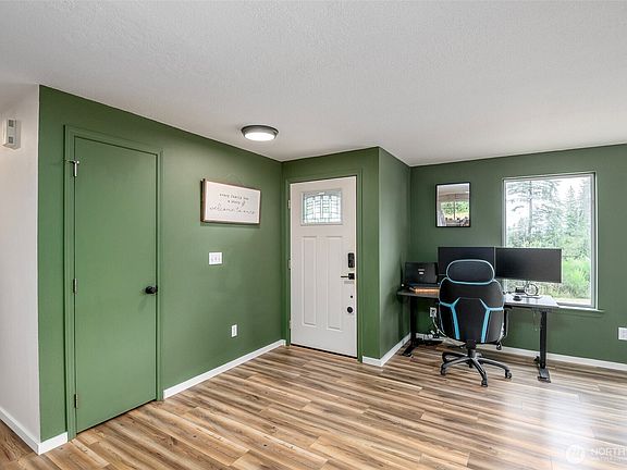 4th image of 1481 NE Hurd Road