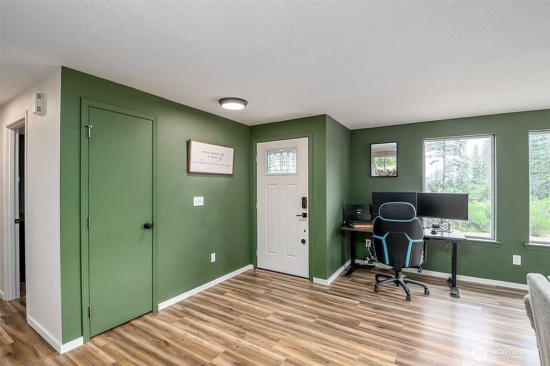 4th image of 1481 NE Hurd Road