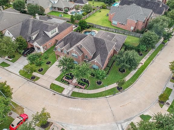 2nd image of 18619 N Colony Shore Dr