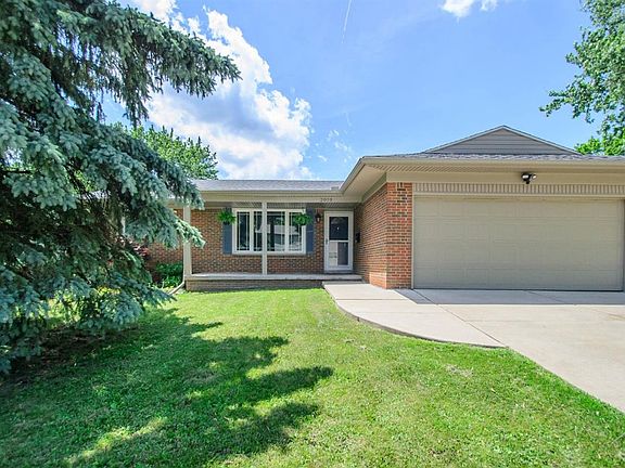 2nd image of 2010 Churchill Dr