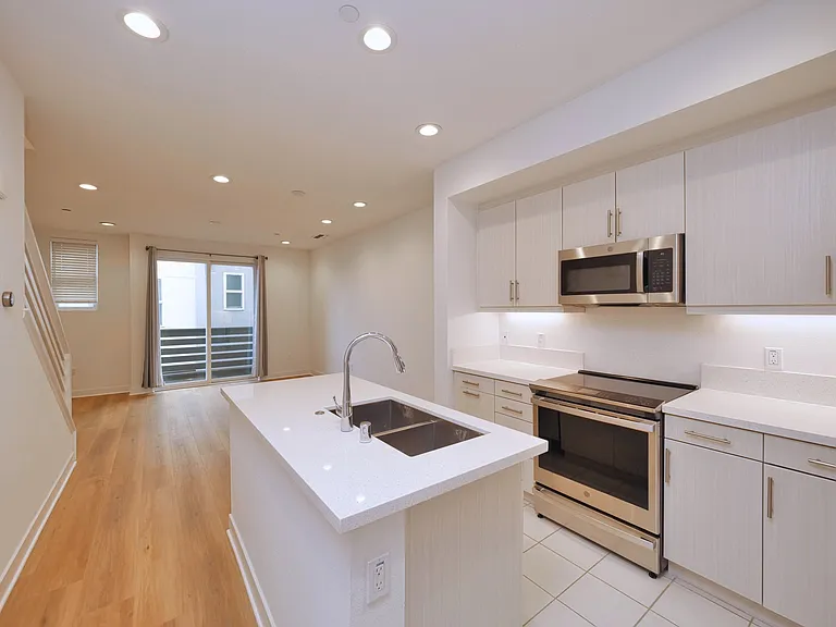 3929 Wattling St #31 — Photo 7