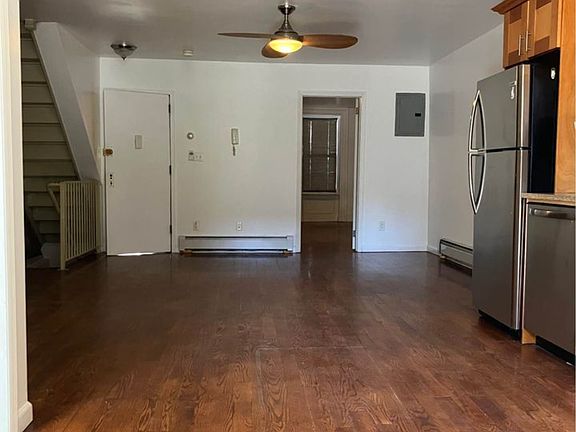 3rd image of 412 E 116th St #13