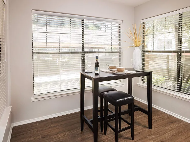 Eastbridge Apartments — Photo 9