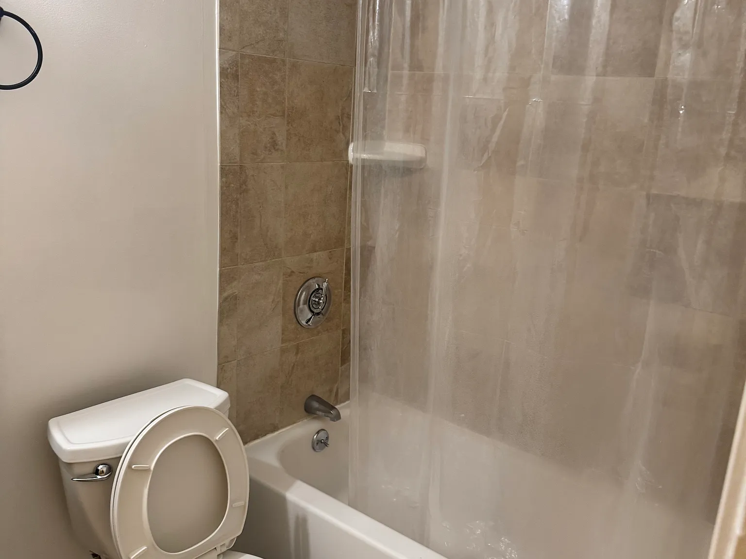 2 bed, 1.0 bath, $3,350 — Photo 4