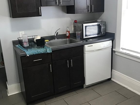 3rd image of 2947 N Maryland Ave
