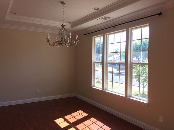 3rd image of 2493 Ascot Way