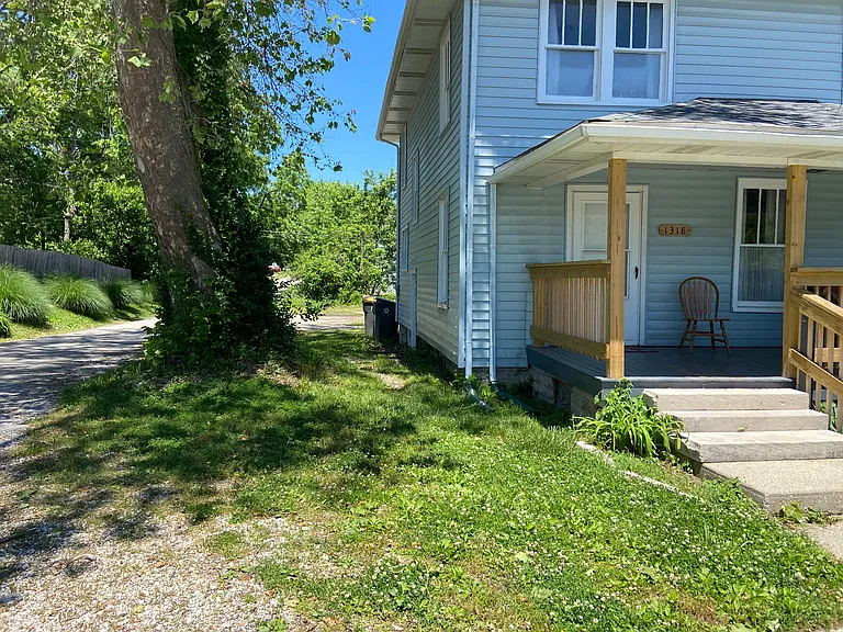 1318 W Kirkwood Ave #B — Photo 14