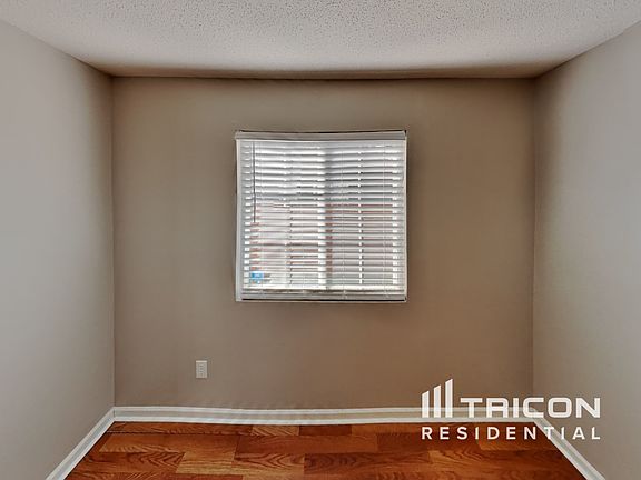 4th image of 5606 Hidden Lake Dr