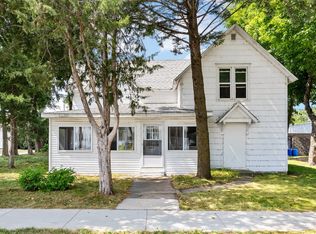 407 Jackson St, Olin, IA 52320