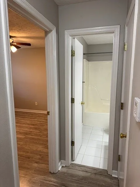 2 bed, 1070 sqft, $1,525 — Photo 2