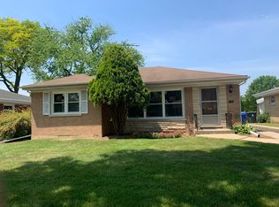 516 N Wille St, Mount Prospect, IL 60056