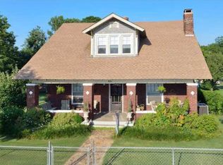 604 Columbia Ave, Sheffield, AL 35660