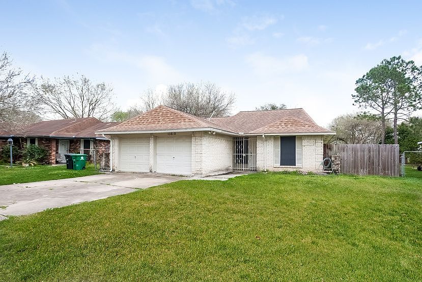 1st image of 11819 Rhinebeck Dr
