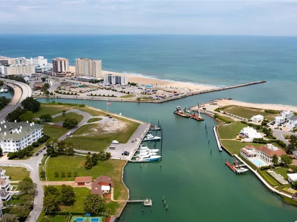 432 Southside Rd #B, Virginia Beach, VA 23451