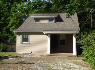 1790 Grand Blvd, Euclid, OH 44117