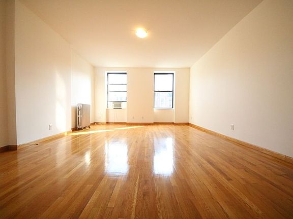 3rd image of 65 E 7th St APT 4